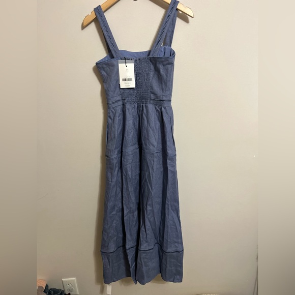 ⭐️NWT Reformation Everett Linen Dress in Cornflower⭐️ - Picture 6 of 8